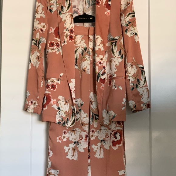 Zara Woman’s Pants Suit - Picture 4 of 7